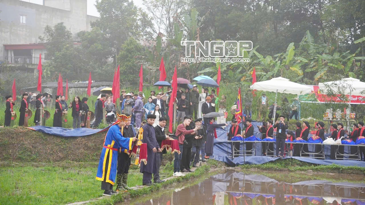 Lễ Tịch điền - Điểm nhấn trong hội Lồng Tồng