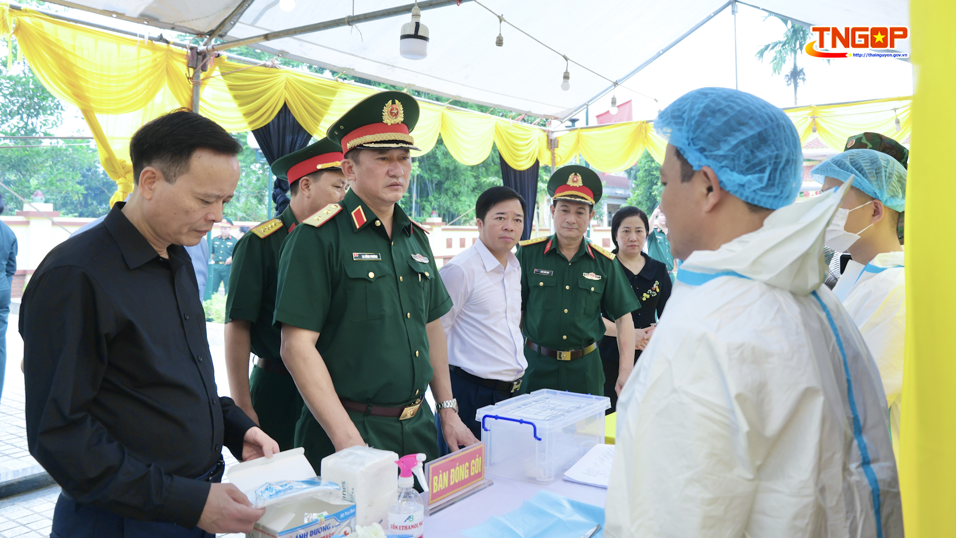 Lấy mẫu, bàn giao mẫu hài cốt liệt sĩ chưa xác định thông tin tại xã Đại Từ