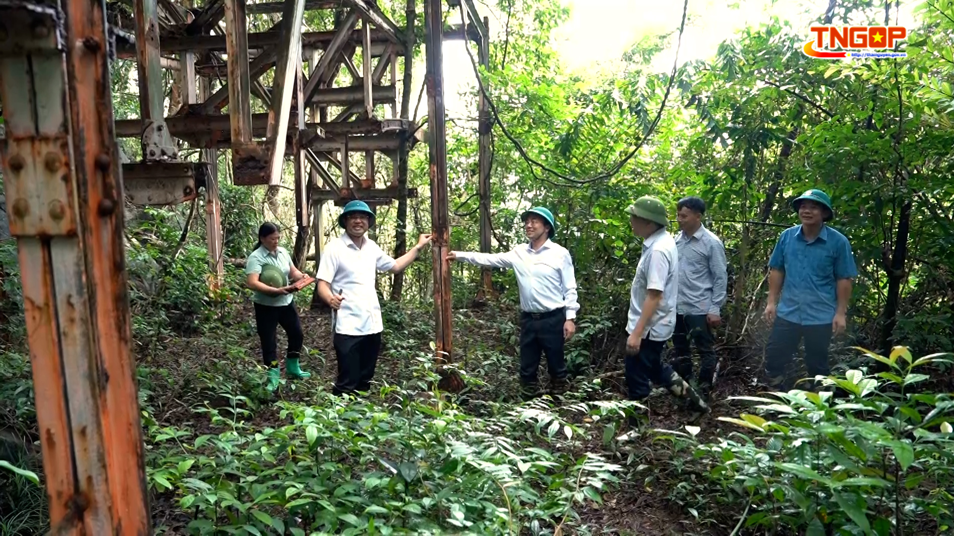 Đồng chí Bí thư Tỉnh ủy khảo sát một số địa điểm trọng điểm tại các xã thuộc huyện Chợ Đồn cũ