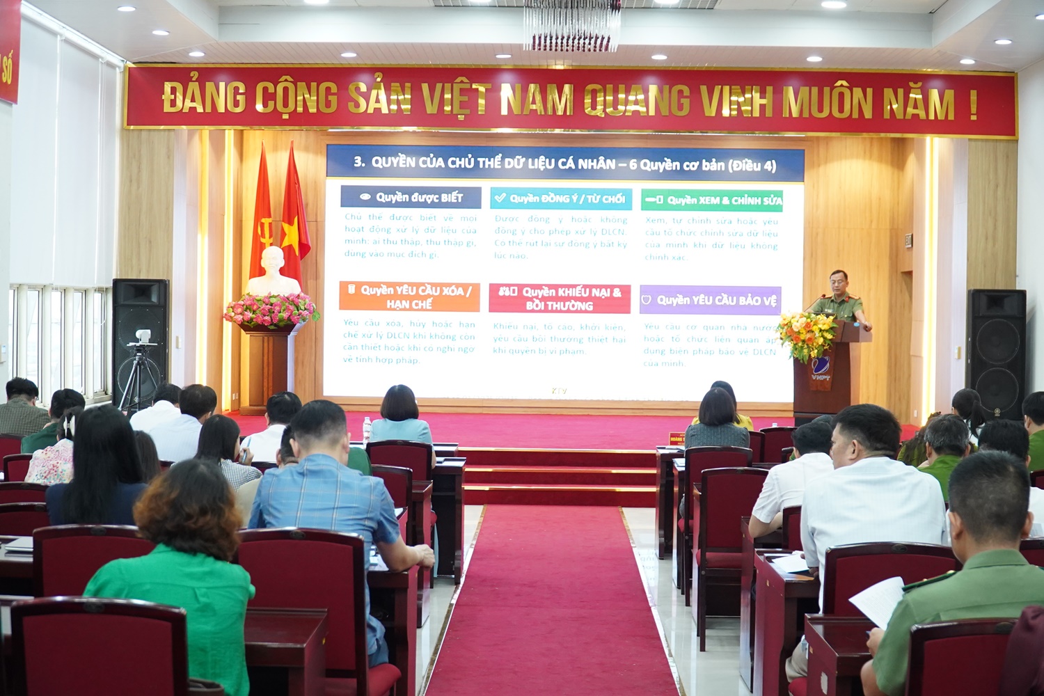 Tập huấn nghiệp vụ, bồi dưỡng kiến thức pháp luật cho đội ngũ báo cáo viên, tuyên truyền viên pháp luật