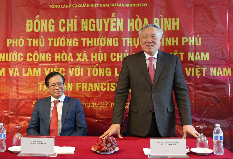 Phó Thủ tướng Thường trực Nguyễn Hòa Bình thăm Tổng Lãnh sự quán Việt Nam tại San Francisco