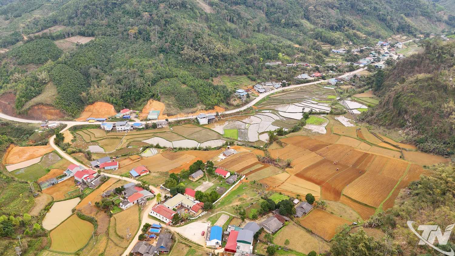 Một ngày ở Bản Cuôn