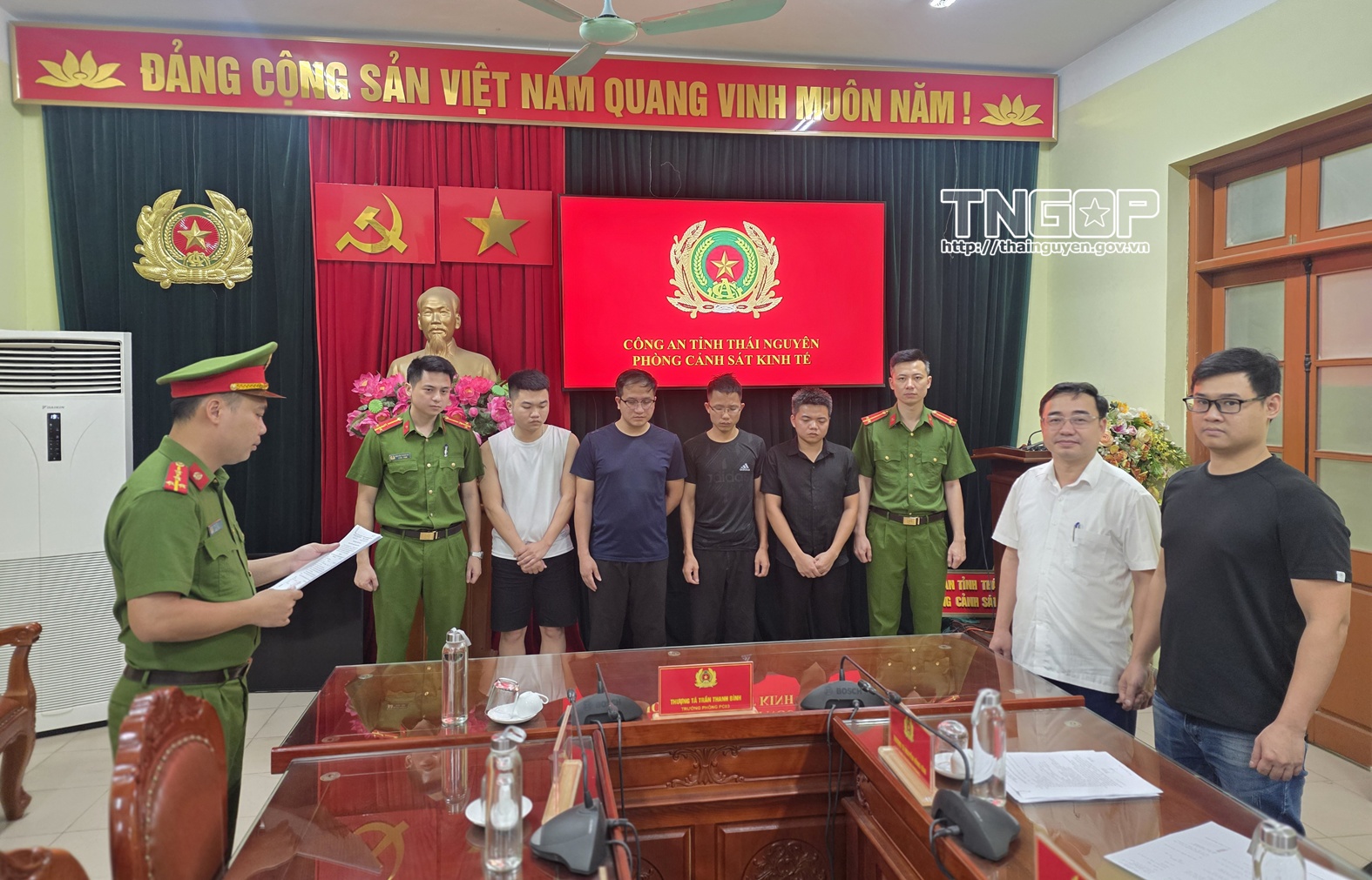Bắt tạm giam 4 tài xế taxi chiếm đoạt tài sản của Công ty GSM (Taxi xanh SM)