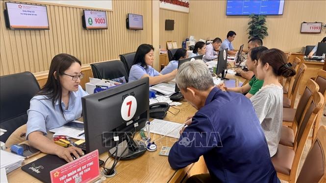 Biến cải cách hành chính thành động lực lan tỏa, chạm tới từng người dân