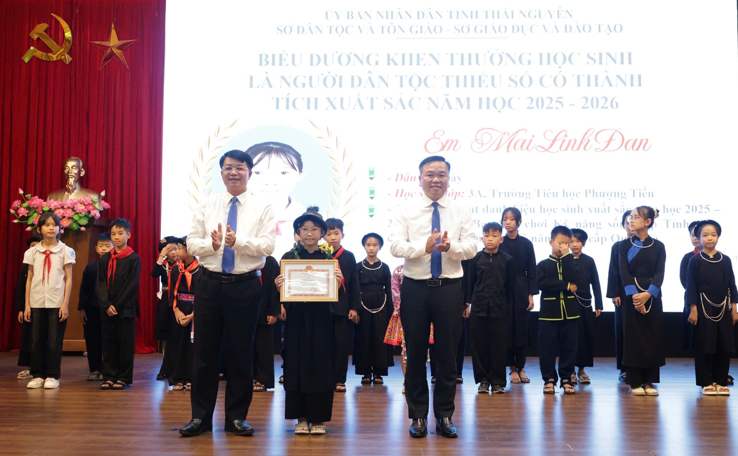 Biểu dương 230 học sinh dân tộc thiểu số đạt thành tích xuất sắc năm học 2025 - 2026