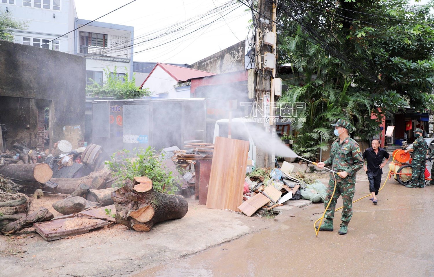 Chủ động triển khai các biện pháp đảm bảo nước sạch, vệ sinh môi trường và phòng, chống dịch bệnh mùa mưa lũ