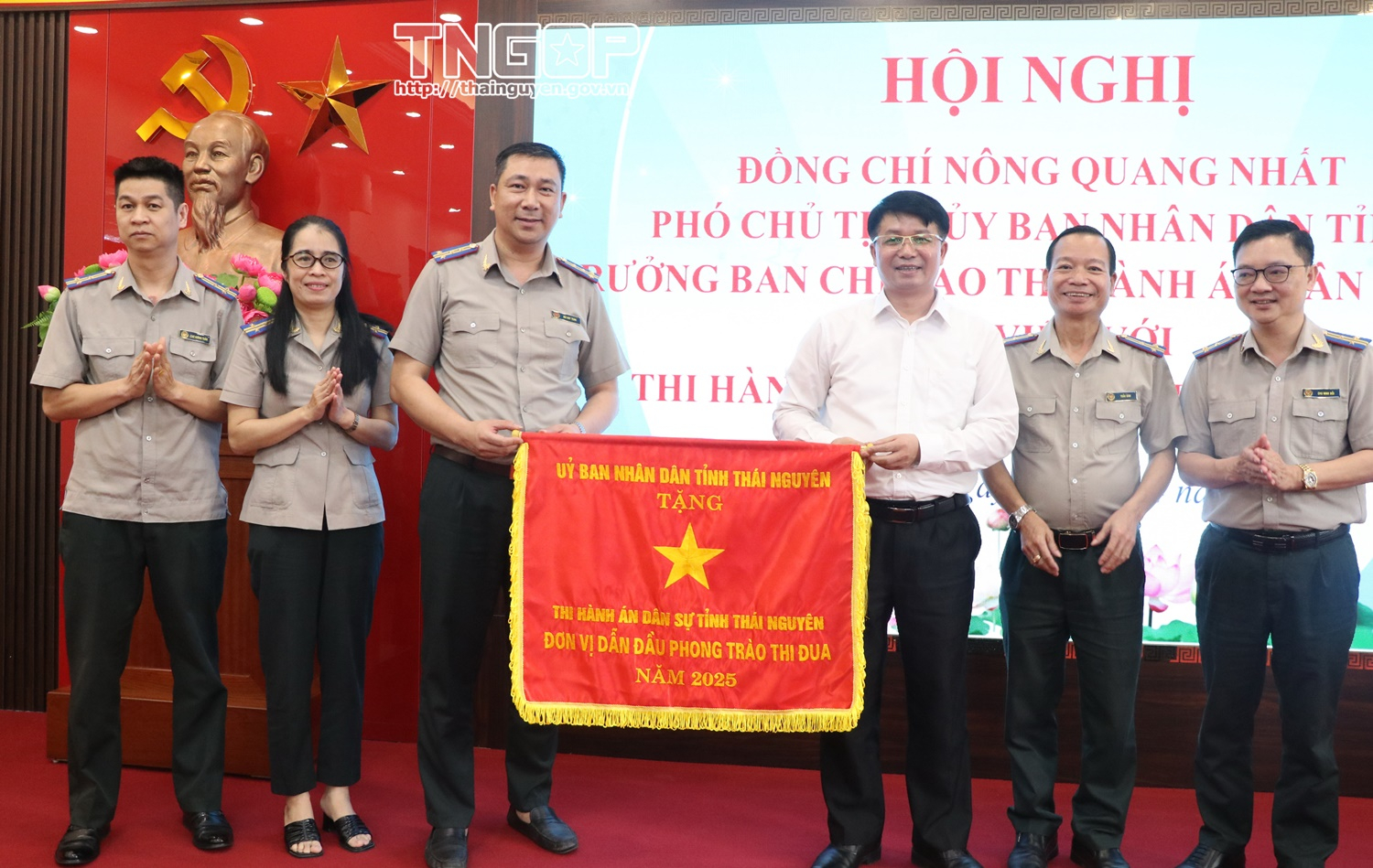 Xây dựng đội ngũ cán bộ thi hành án dân sự có bản lĩnh chính trị vững vàng, tinh thông nghiệp vụ