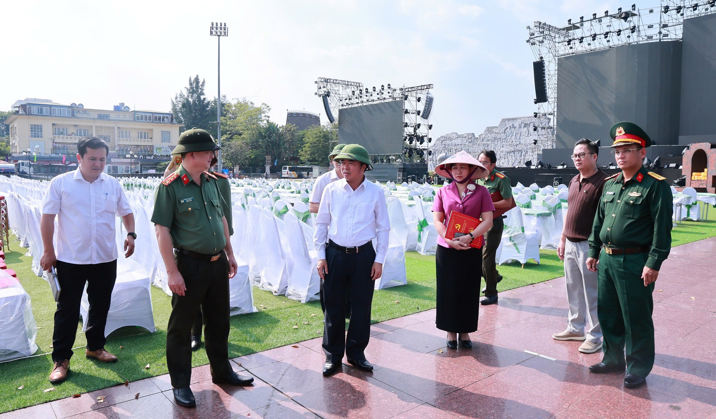 Đồng chí Phó Bí thư Tỉnh ủy, Chủ tịch HĐND tỉnh yêu cầu tập trung cao độ, tổ chức chu đáo các sự kiện trọng đại