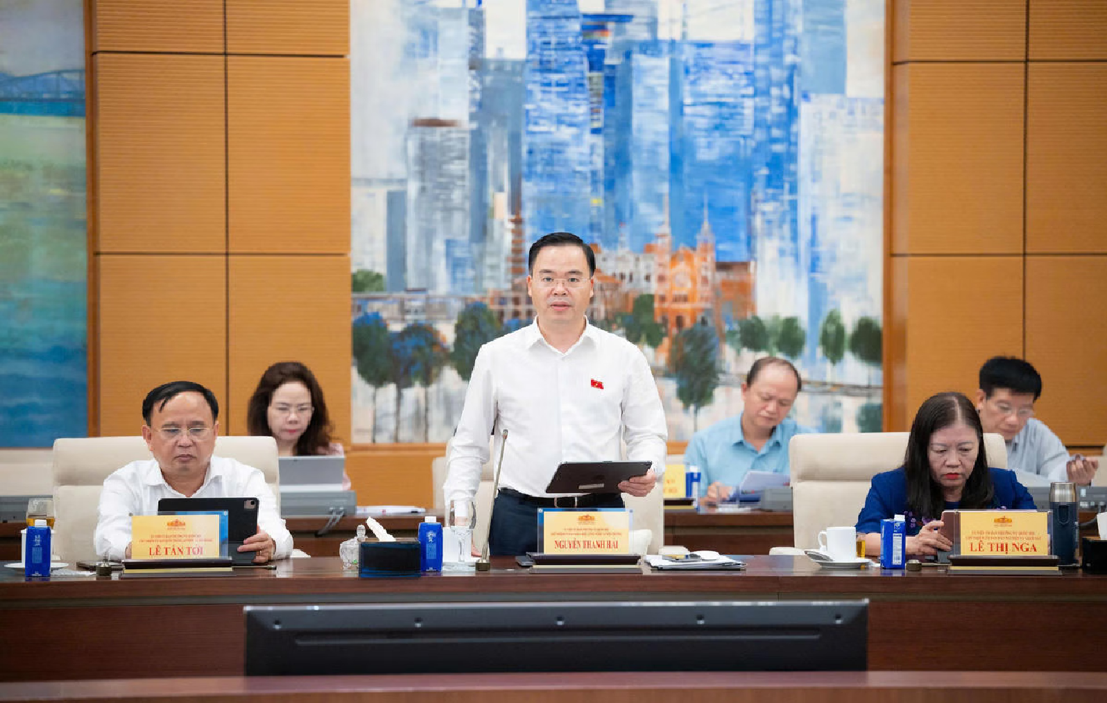Phân quyền thủ tục hành chính, tạo thuận lợi cho doanh nghiệp