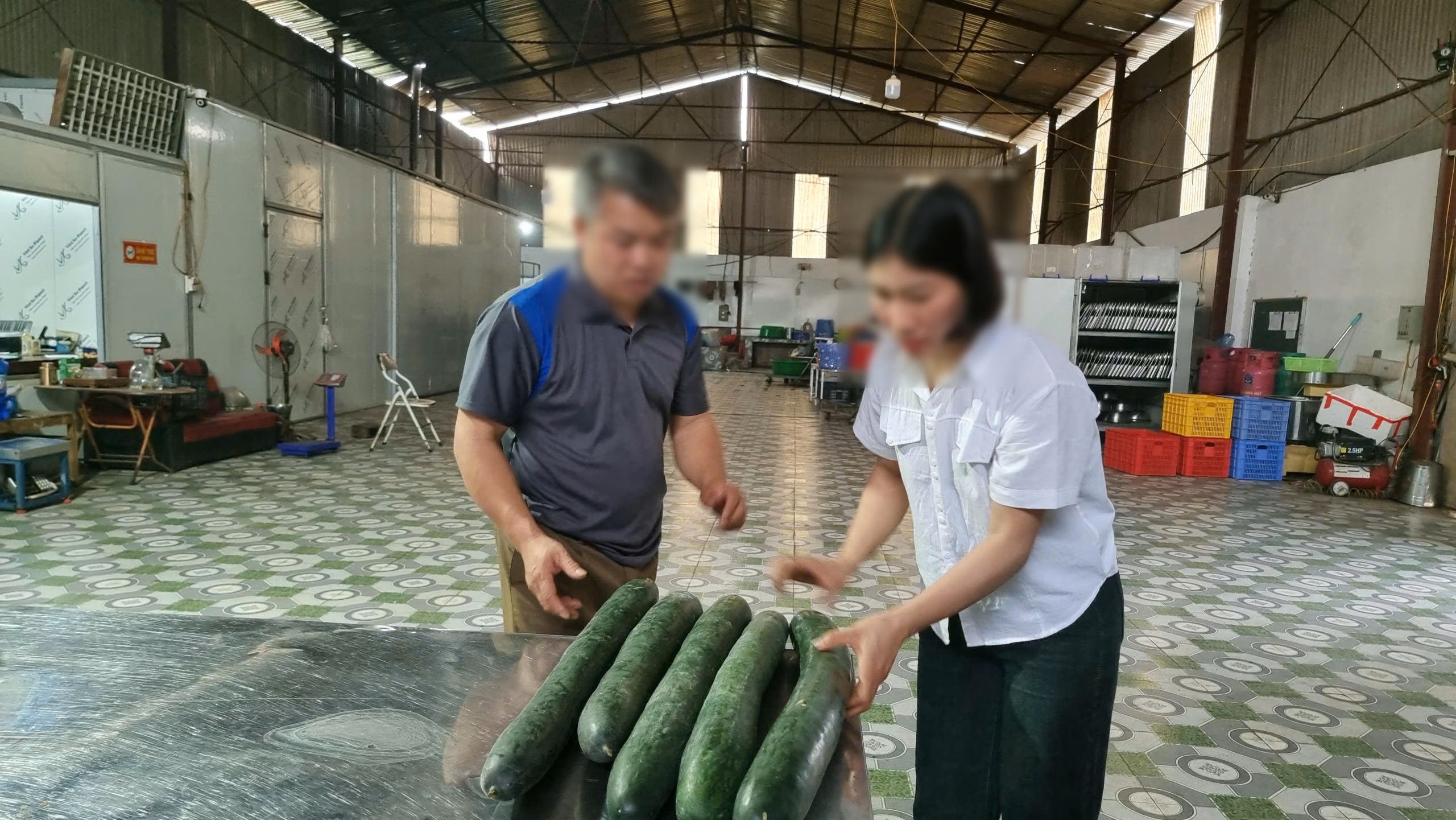 Xử phạt 22,5 triệu đồng cơ sở cung cấp thực phẩm cho Trường Mầm non Hòa Bình