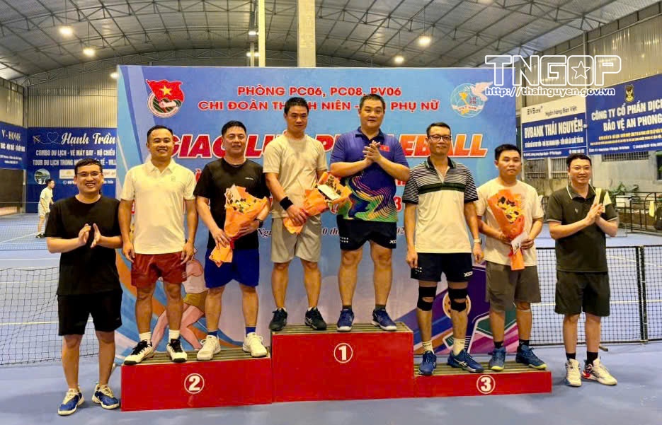 Sôi động giải Pickleball trong lực lượng Công an