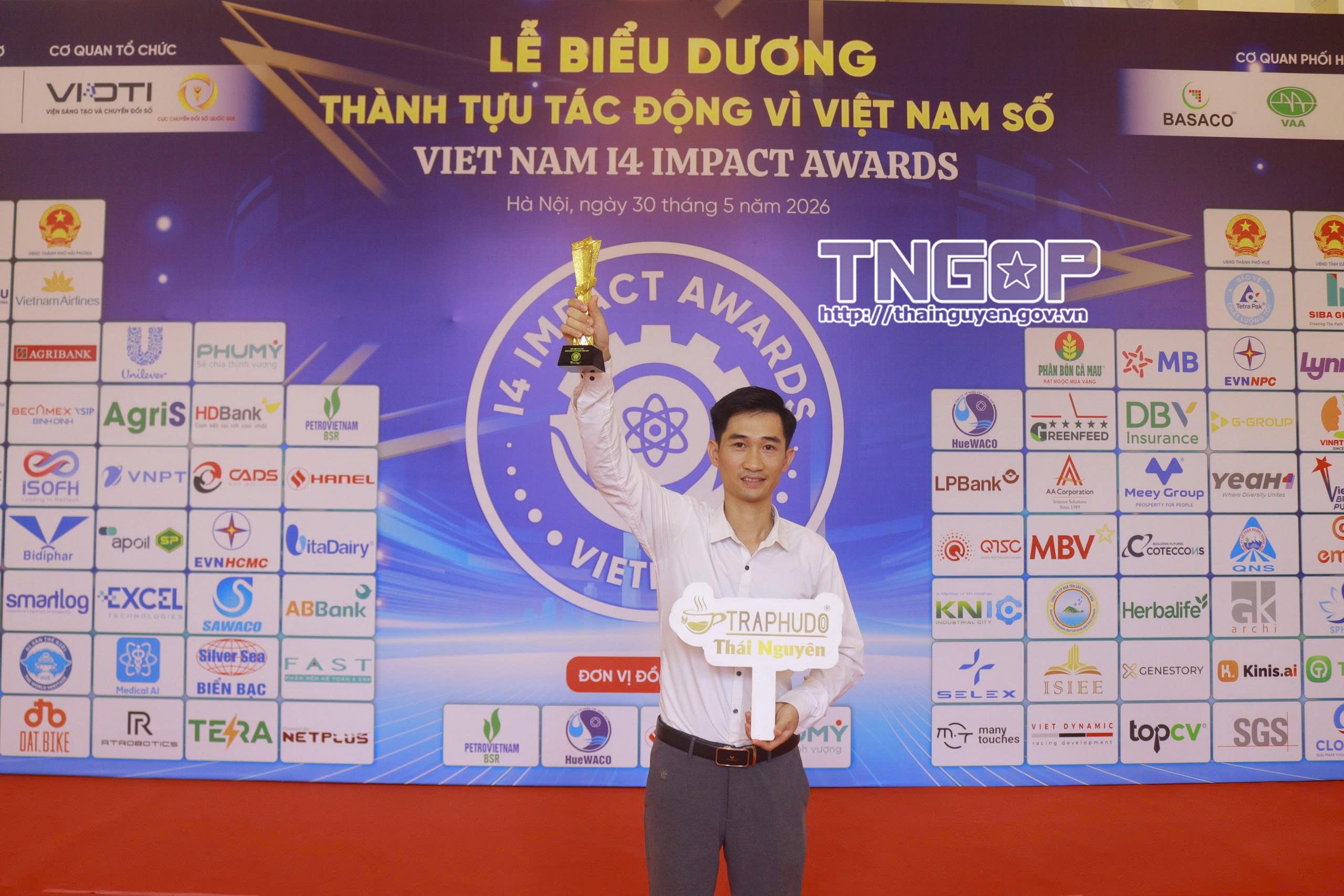 HTX Trà an toàn Phú Đô nhận giải thưởng Đổi mới sáng tạo vì phát triển bền vững, môi trường xanh