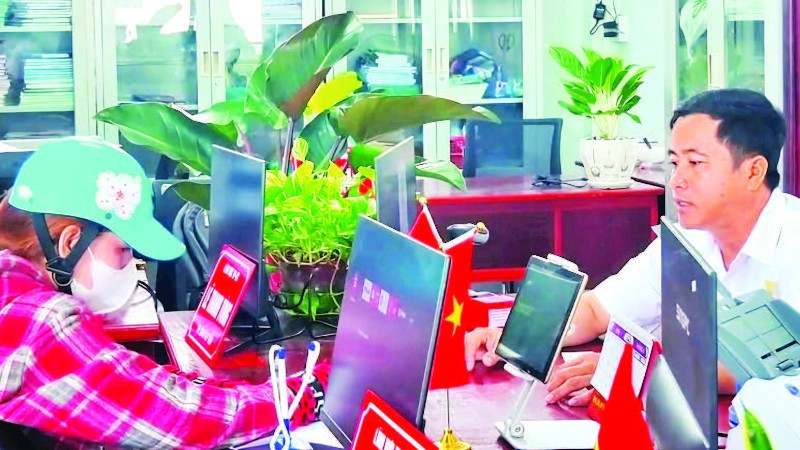 Anh-tin-bai