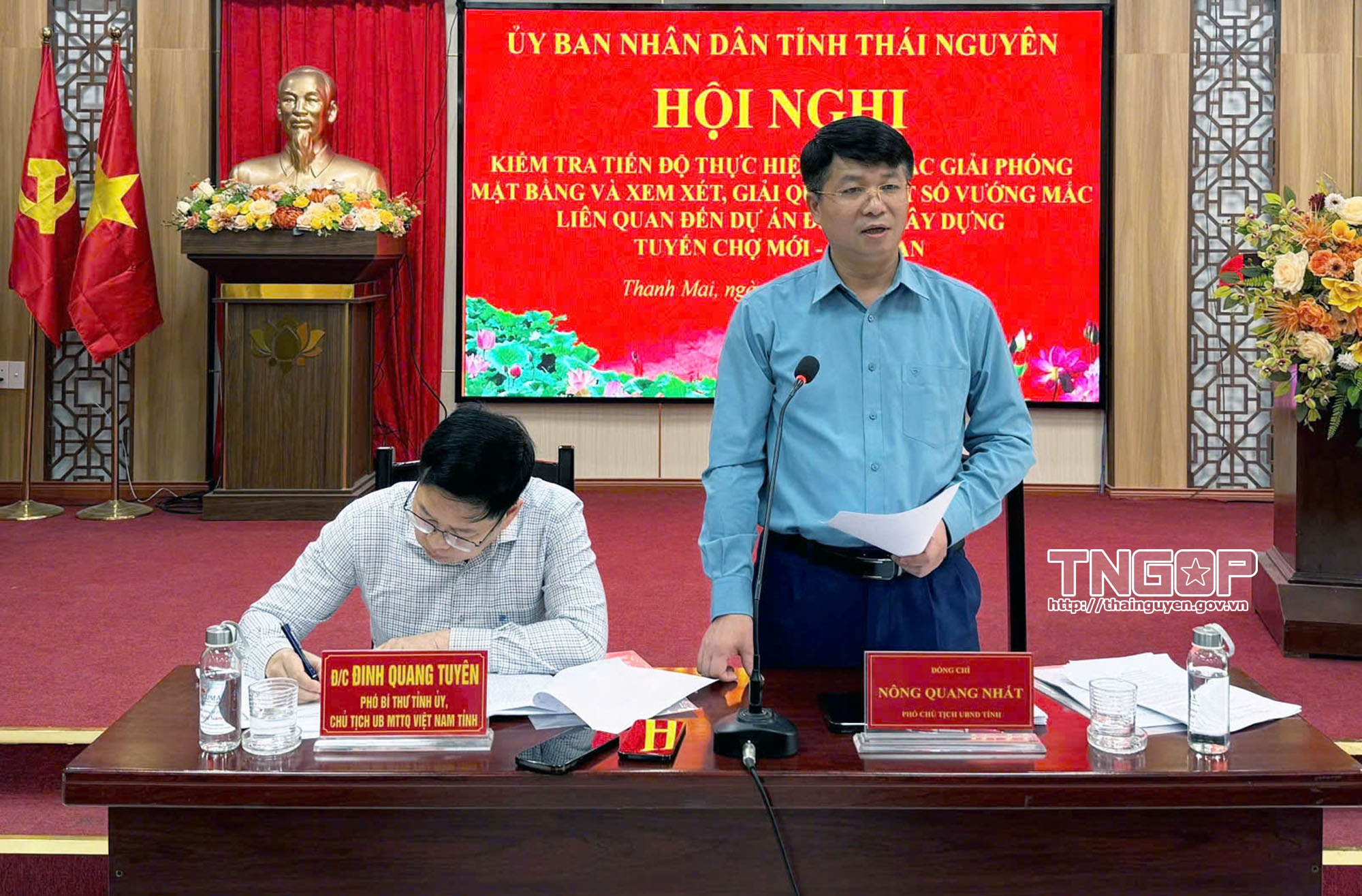 Anh-tin-bai