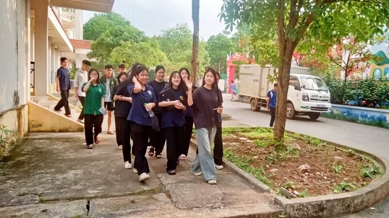 Anh-tin-bai