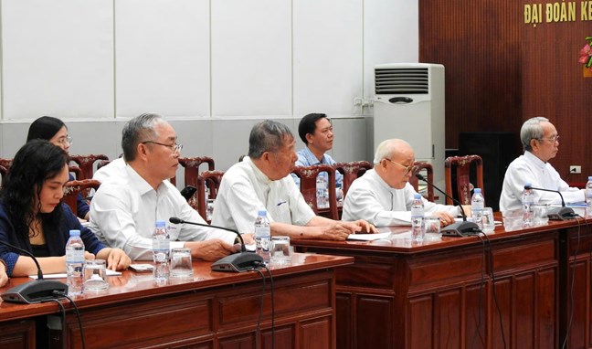 Anh-tin-bai