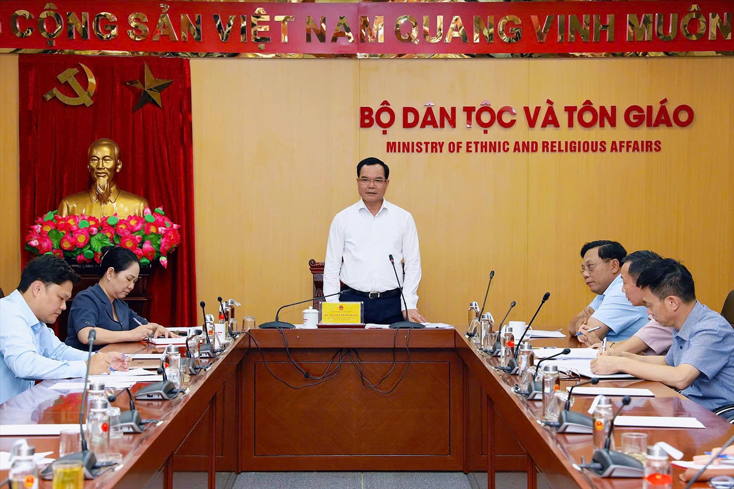 Anh-tin-bai