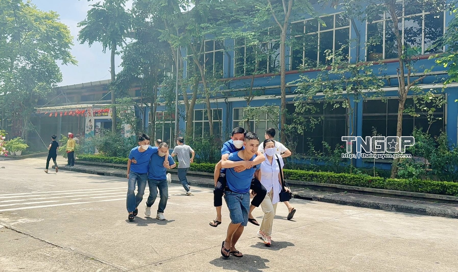 Anh-tin-bai
