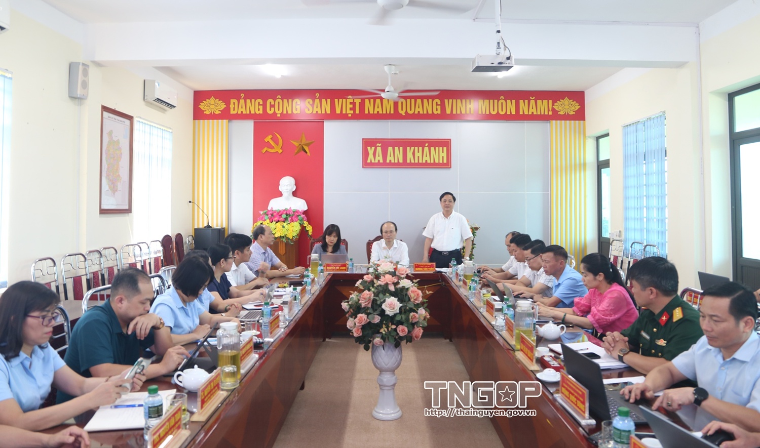 Anh-tin-bai