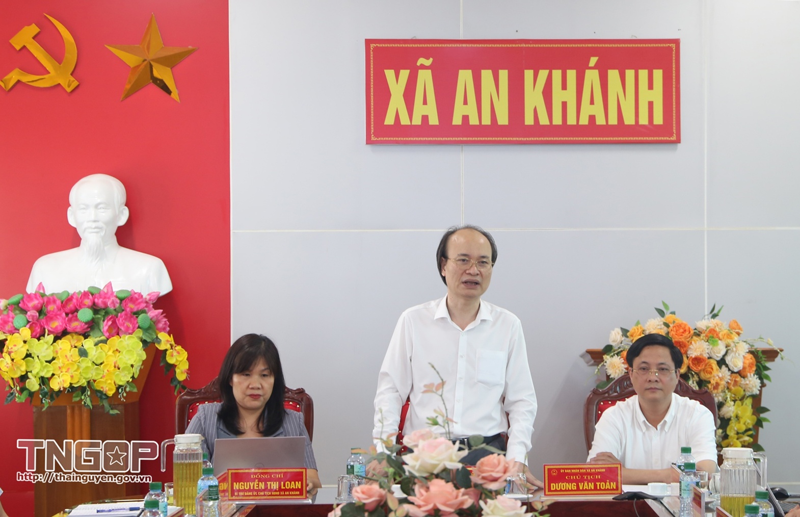 Anh-tin-bai