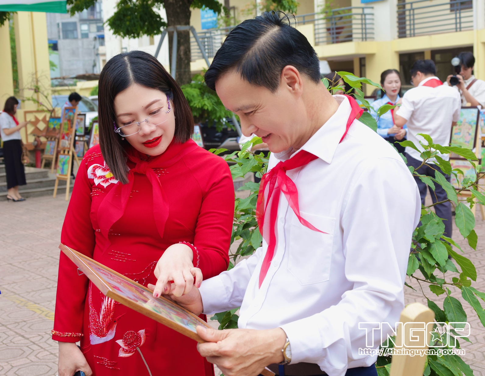 Anh-tin-bai