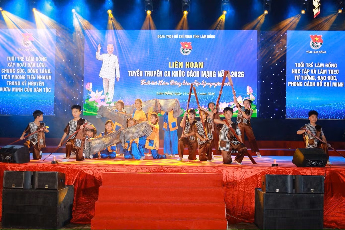 Anh-tin-bai