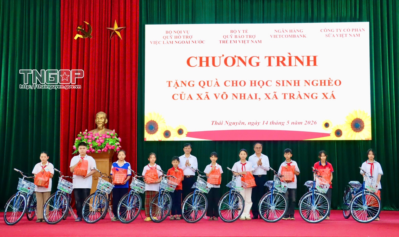 Anh-tin-bai