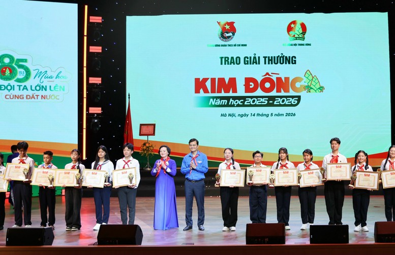 Anh-tin-bai