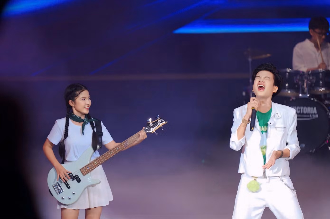 Anh-tin-bai