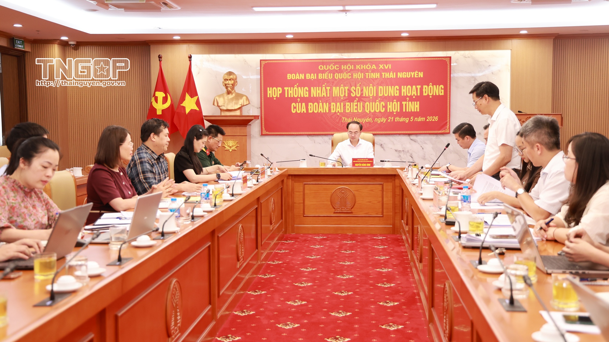 Anh-tin-bai