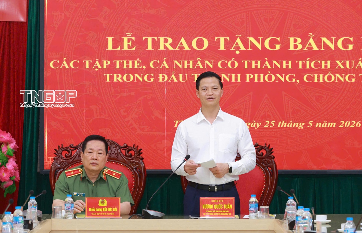Anh-tin-bai