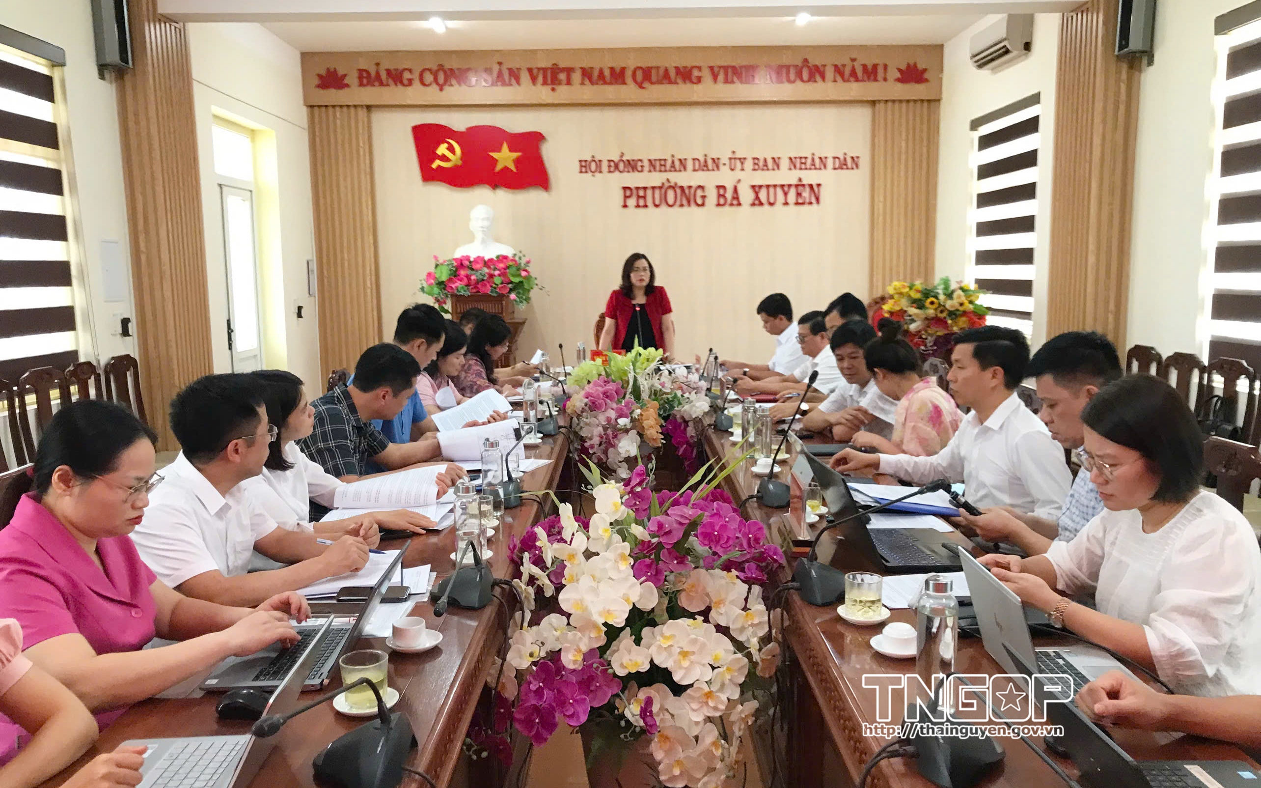 Anh-tin-bai
