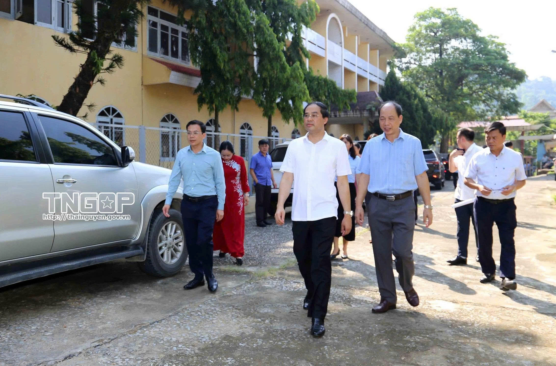 Anh-tin-bai