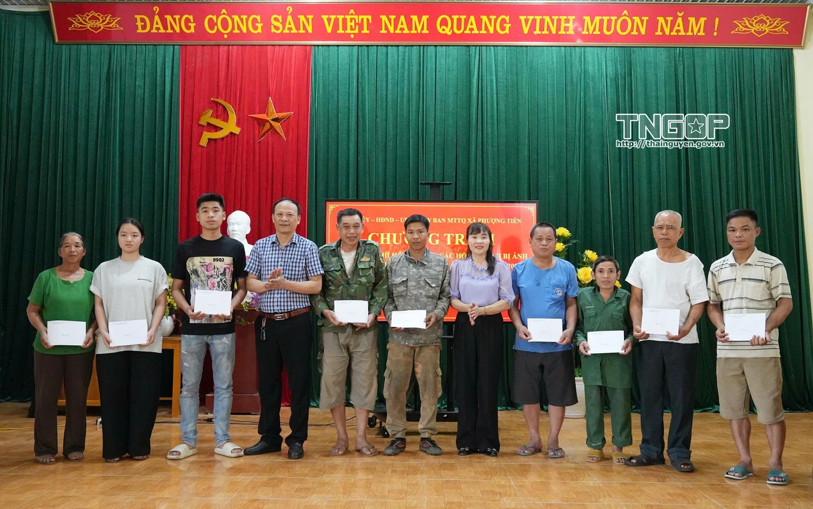Anh-tin-bai
