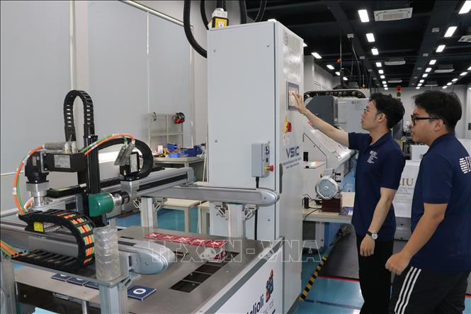 Thay đổi tư duy, tạo cú hích phát triển nghiên cứu khoa học cơ bản