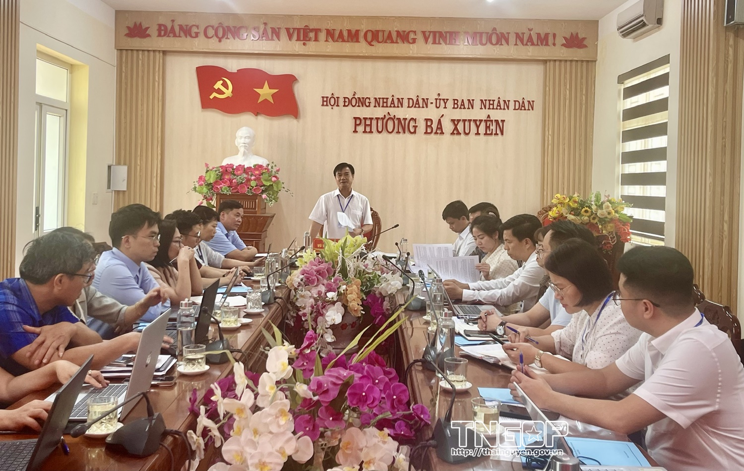 Anh-tin-bai