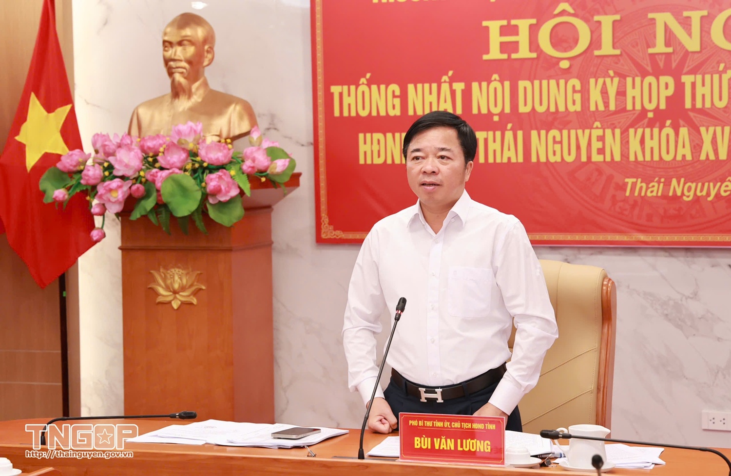 Anh-tin-bai