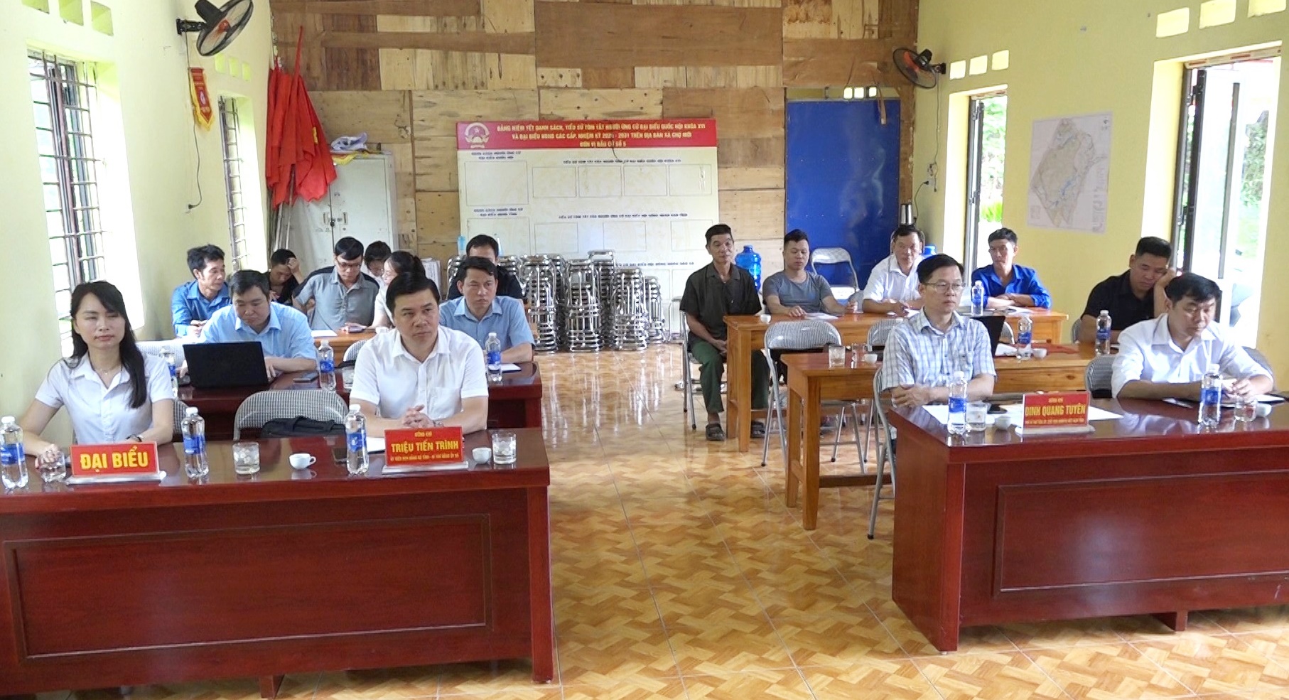 Anh-tin-bai