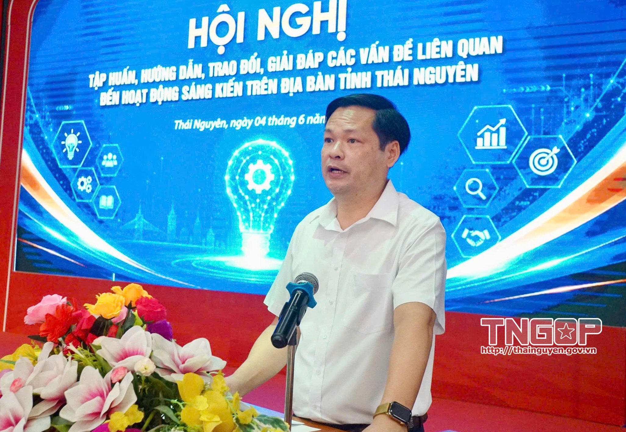 Anh-tin-bai