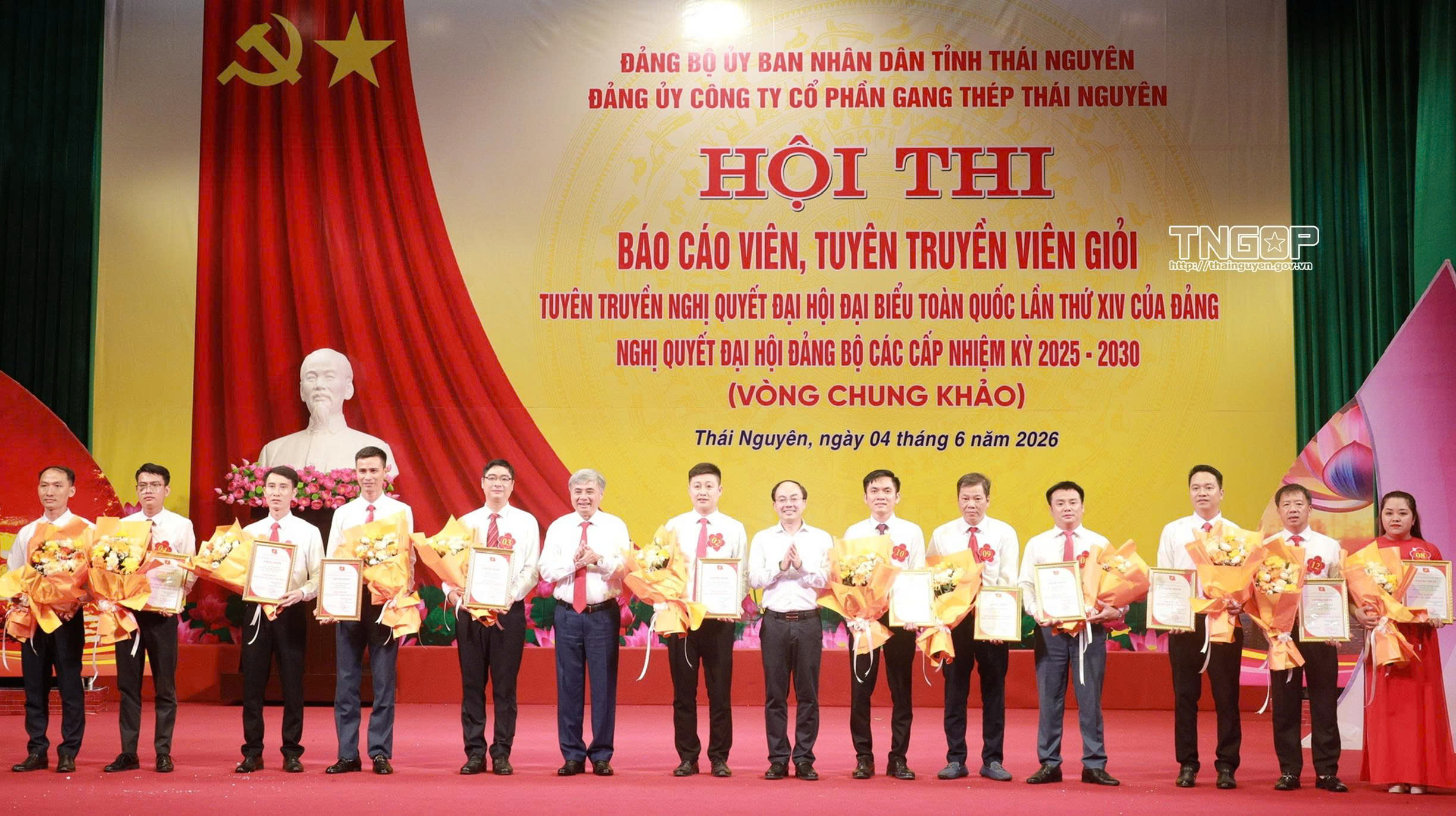 Anh-tin-bai