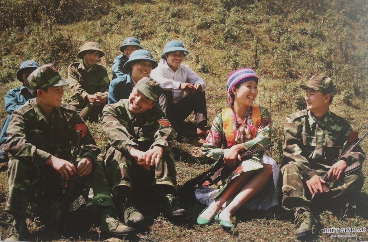 Anh-tin-bai