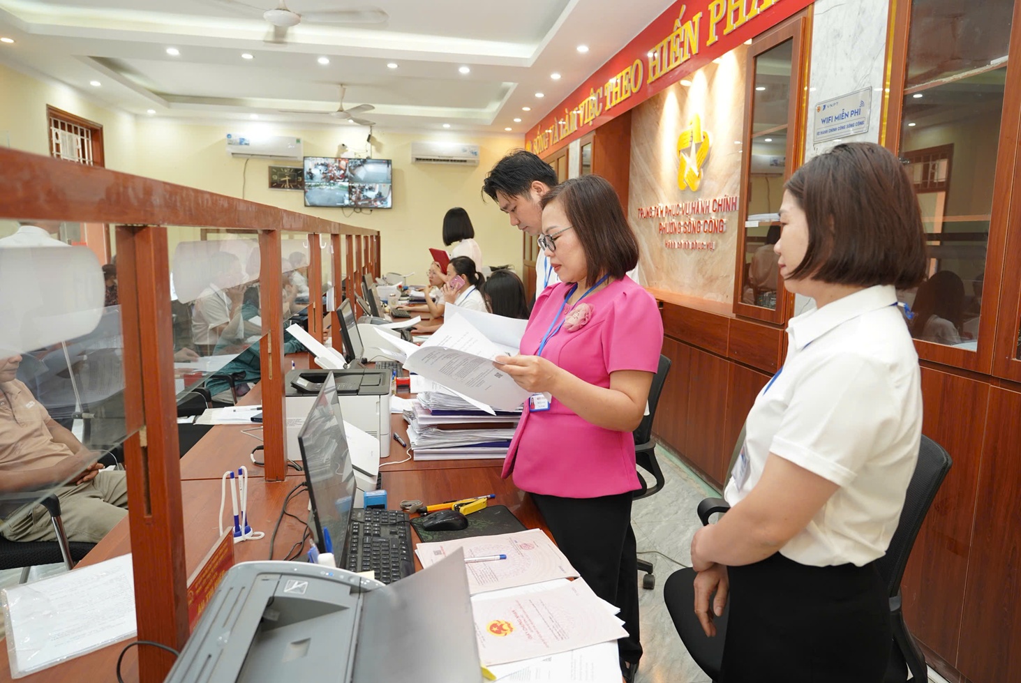 Anh-tin-bai