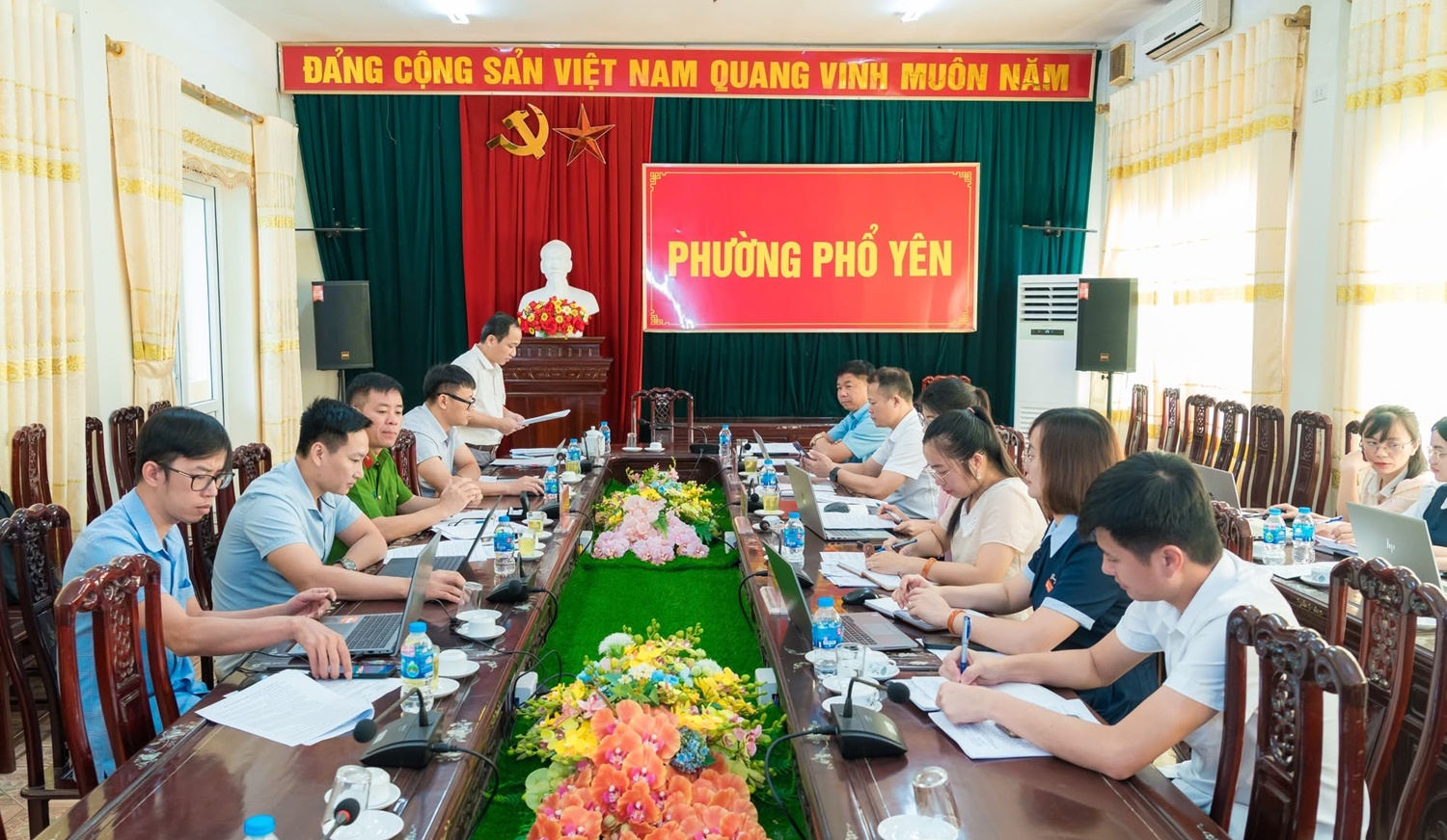 Anh-tin-bai