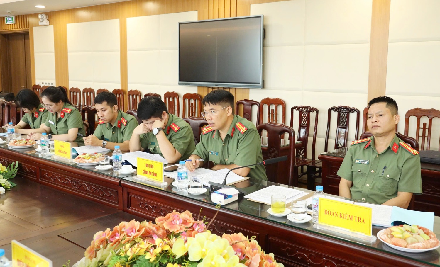 Anh-tin-bai