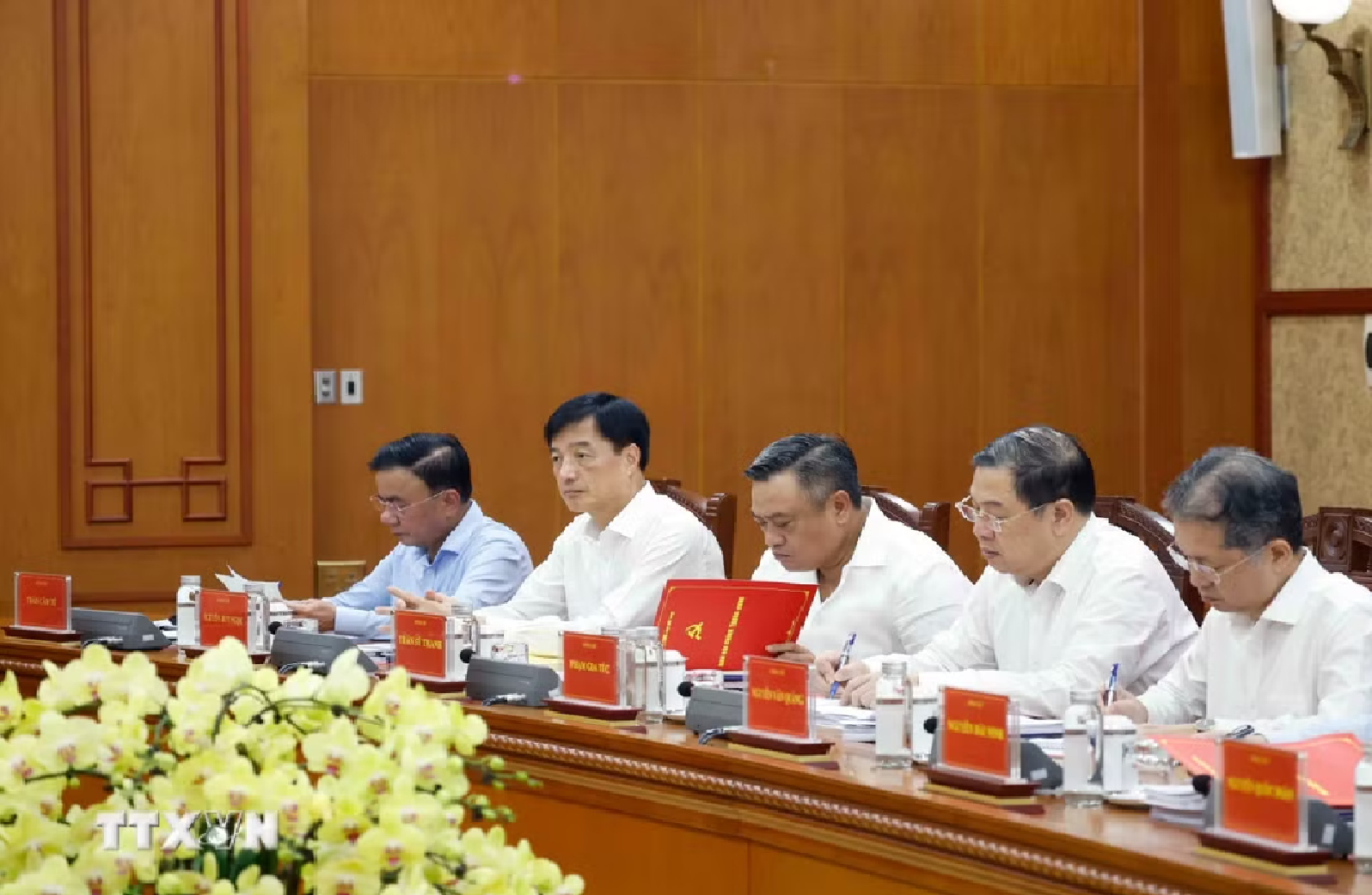 Anh-tin-bai