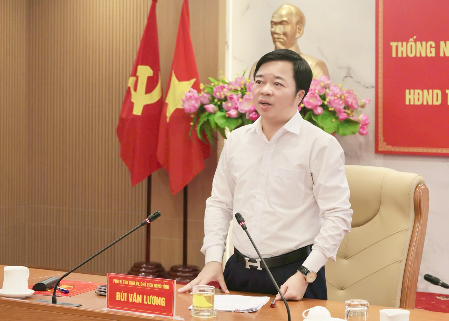 Anh-tin-bai