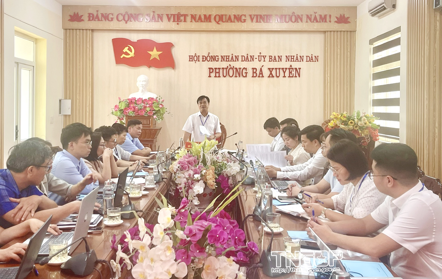 Anh-tin-bai