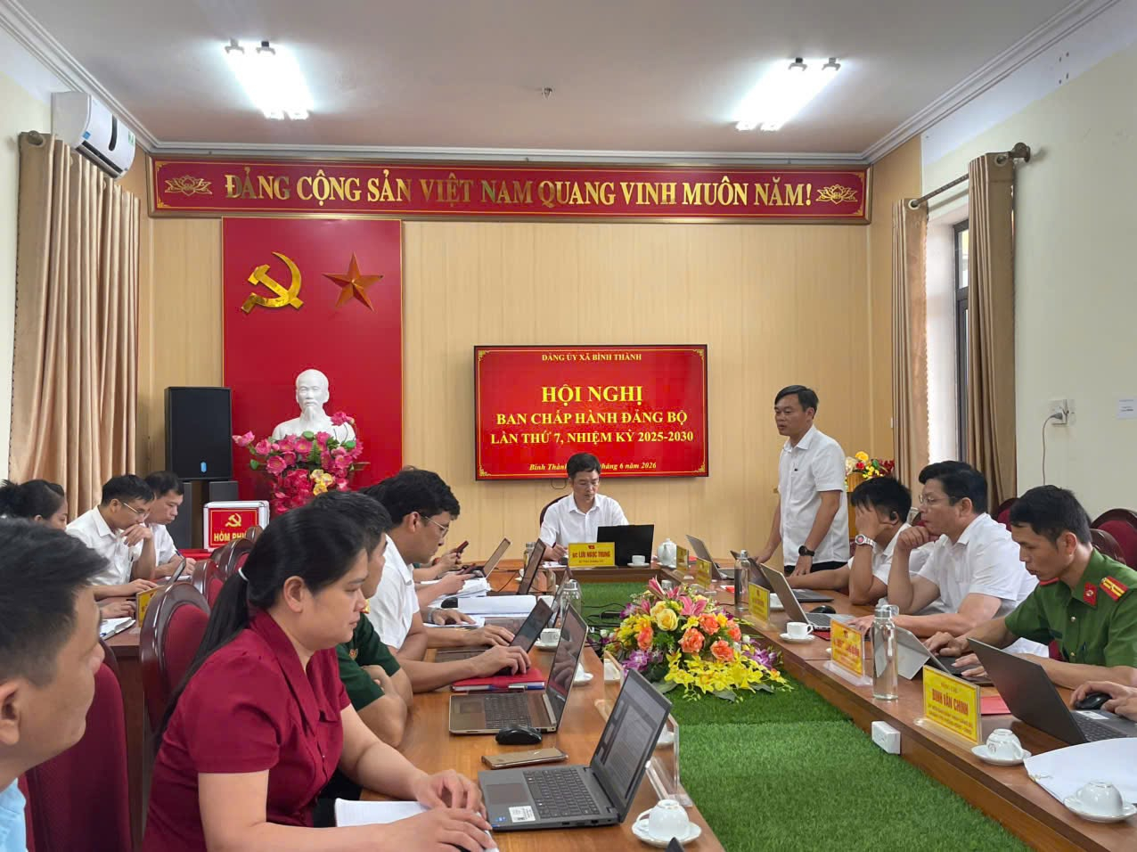 Anh-tin-bai