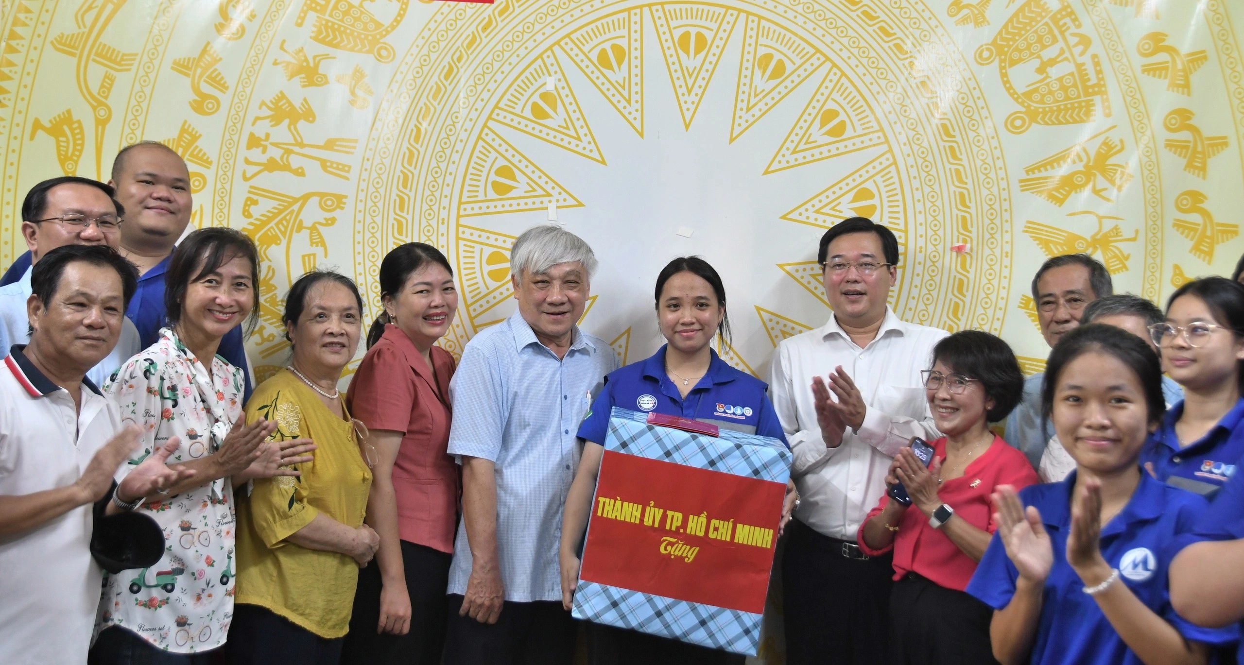 Anh-tin-bai