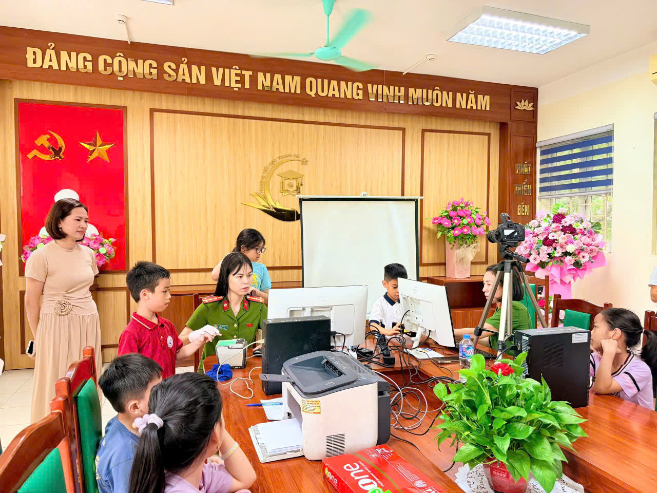 Anh-tin-bai